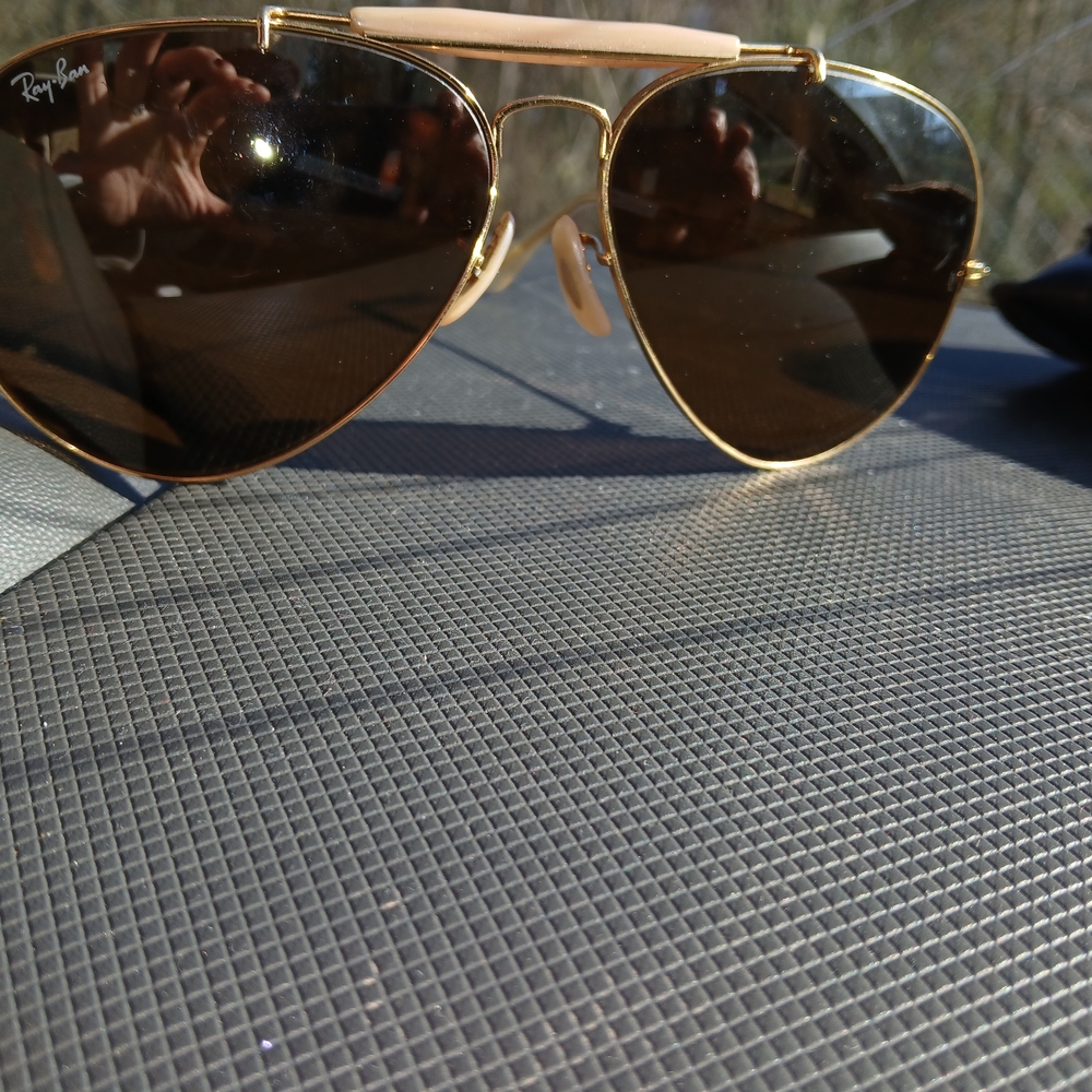 Ray-Ban Classic Gold Sunglasses